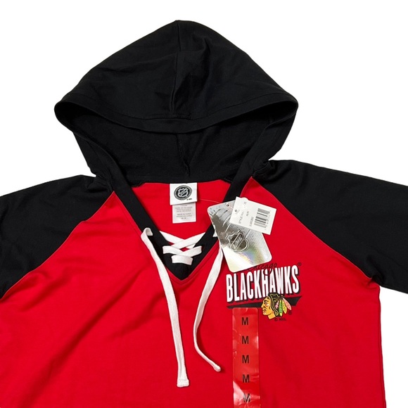 NHL Chicago Blackhawks Hoodie Pullover Lace Up Red Black - Picture 3 of 9